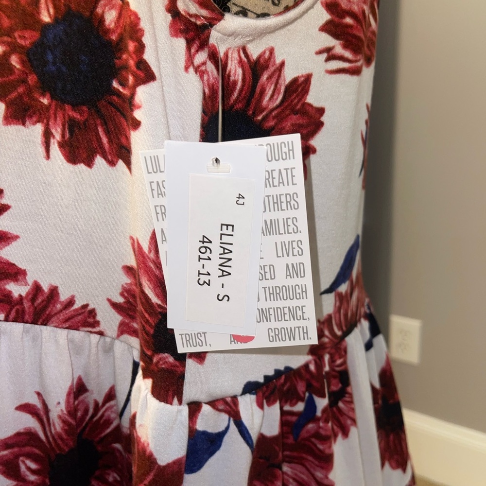 🦜Gorgeous Ladies Sleeveless Tiered Top. B-60 - Picture 7 of 12